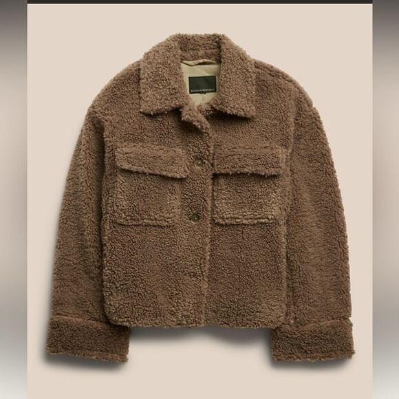 LAST CHANCE Cropped Sherpa Trucker Jacket - Picture 2 of 8